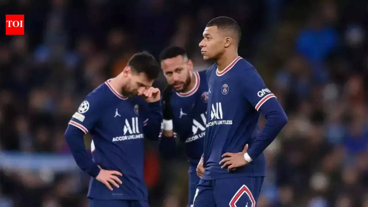 PSG players looking dejected after match PSG players looking dejected after match