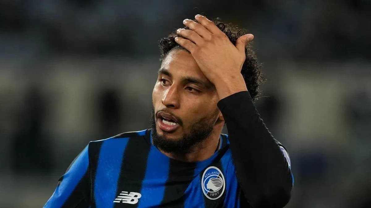 Player in Atalanta jersey during a match Player in Atalanta jersey during a match