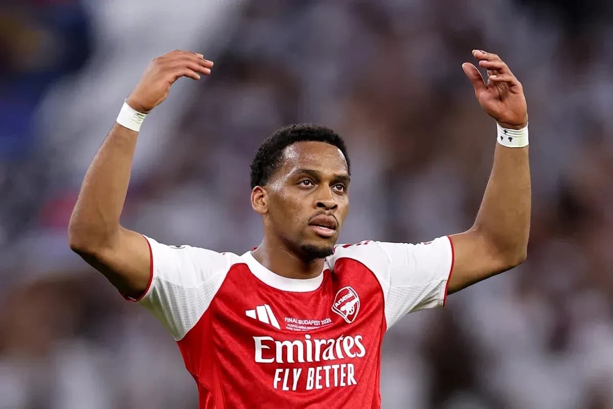 Player gesturing during match in Arsenal kit Player gesturing during match in Arsenal kit