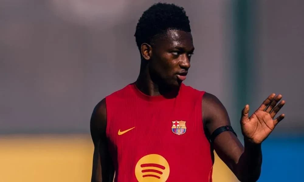 Player training in Barcelona jersey gesturing during session Player training in Barcelona jersey gesturing during session