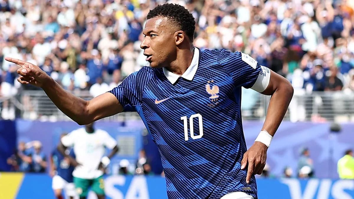 Kylian Mbappe Surpasses Ronaldo’s World Cup Record with Two Goals in France’s 3-0 Victory Over Sweden Kylian Mbappe Surpasses Ronaldo’s World Cup Record with Two Goals in France’s 3-0 Victory Over Sweden