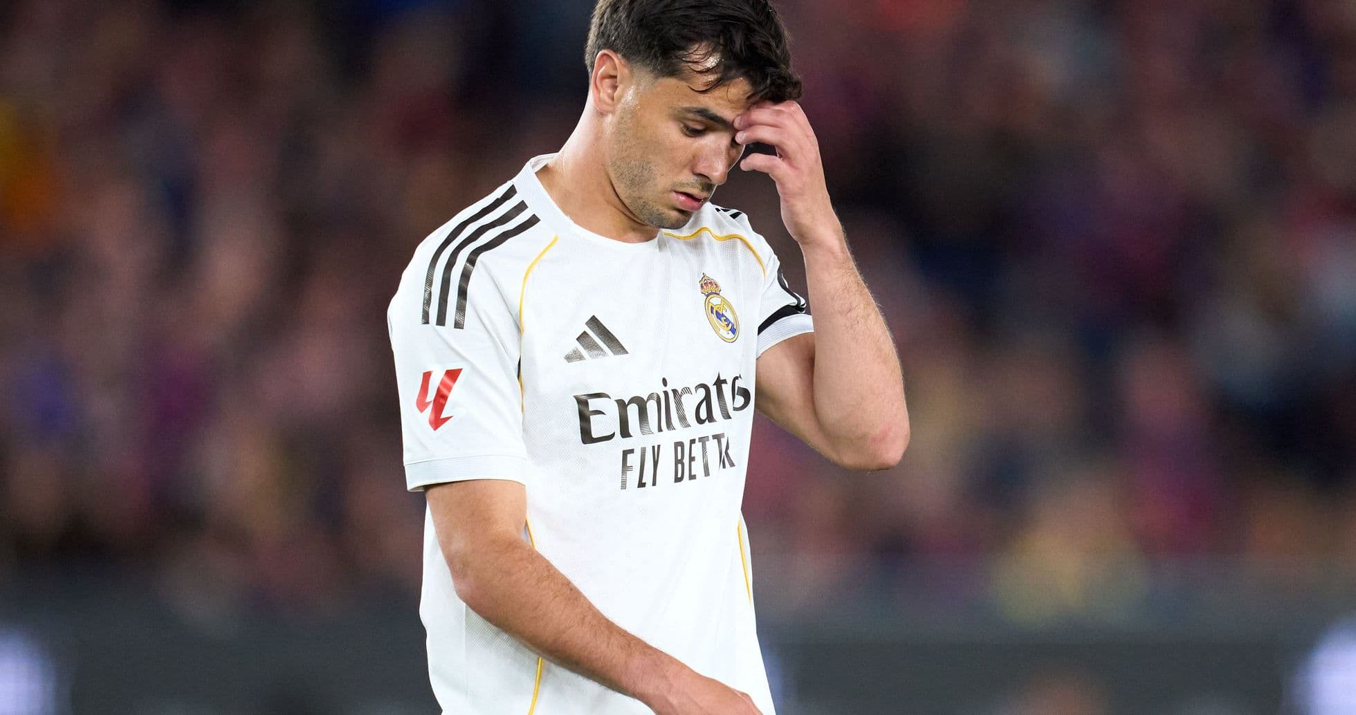Mourinho Faces Tough Choices as He Shapes Real Madrid's Attack Mourinho Faces Tough Choices as He Shapes Real Madrid's Attack