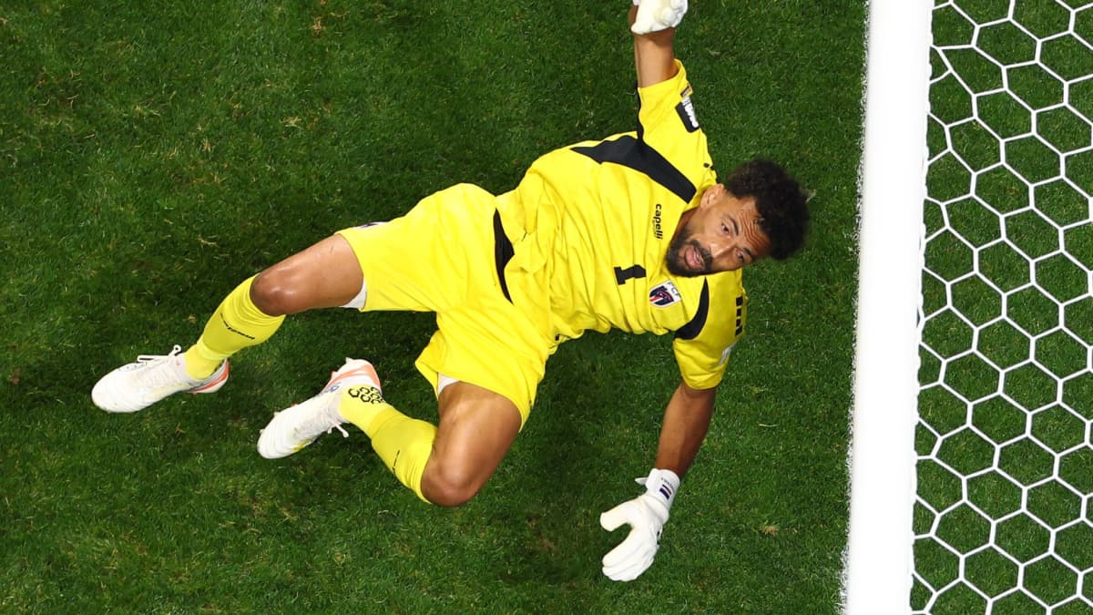 Vozinha: The 40-Year-Old Cape Verde Keeper Who Stopped Spain’s World Cup Debut Vozinha: The 40-Year-Old Cape Verde Keeper Who Stopped Spain’s World Cup Debut