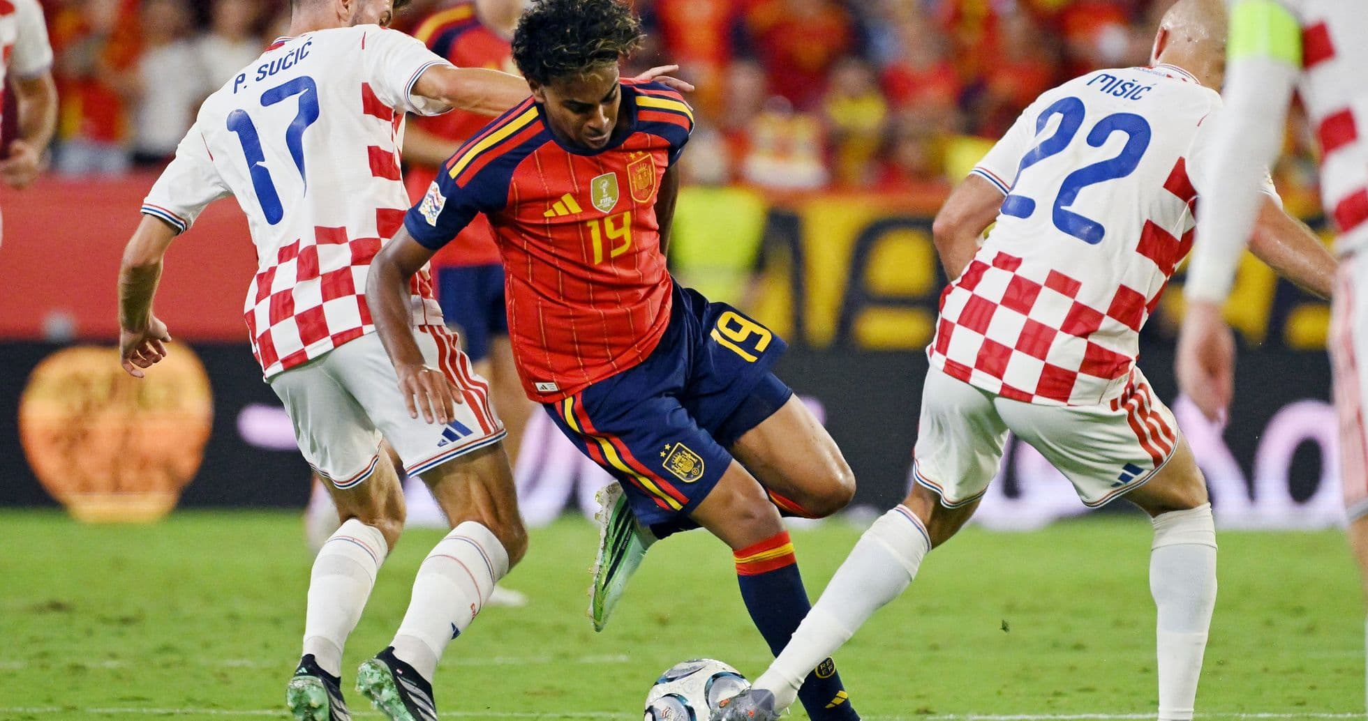 Spain Thrash Croatia 4-1 as Lamine Yamal Shines with Perfect 10/10 Performance Spain Thrash Croatia 4-1 as Lamine Yamal Shines with Perfect 10/10 Performance